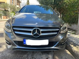 Mercedes-Benz B 180 2017-thumb-1