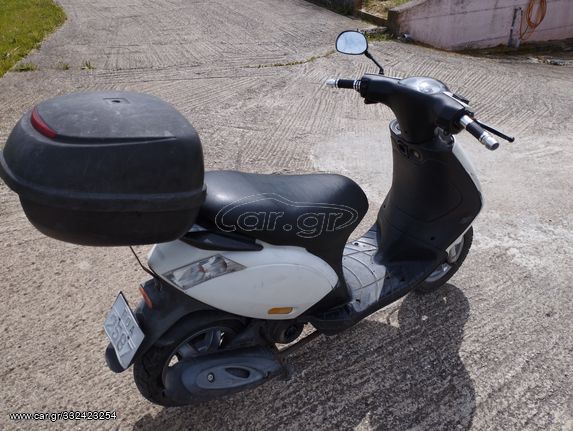 Car Gr Piaggio Zip T