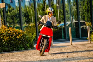Roller / Scooter 2023 WOW 775 -max 3,5 KWH-A1-thumb-19