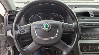 Skoda Octavia 2010 Scout 1.8 TFSI 4x4-thumb-9