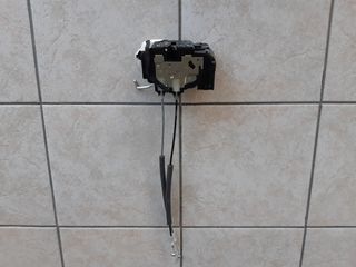 ΚΛΕΙΔΑΡΙΑ ΗΛΕΚΤΡΙΚΗ ΕΜΠΡΟΣ ΔΕΞΙΑΣ ΠΟΡΤΑΣ ΓΝΗΣΙΑ ΜΕΤΑΧΕΙΡΙΣΜΕΝΗ ΓΙΑ HYUNDAI I20 2009-2014-thumb-2