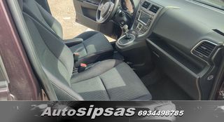 Toyota Verso 2013-thumb-18