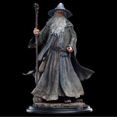 The Lord of the Rings - Gandalf The Grey Pilgrim Statue / Fan Shop and Merchandise