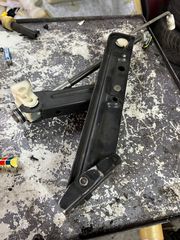 Γρύλλος E46