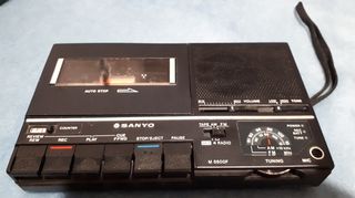 Συλλεκτικό Vintage Γιαπωνέζικο Ραδιοκασετόφωνο SANYO, μοντέλο: M 6600F, δεκαετίας ’70 – ‘80