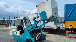 Σκούπες 2002 Tennant 800-thumb-4