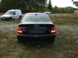 AUDI   A4   1800-thumb-5