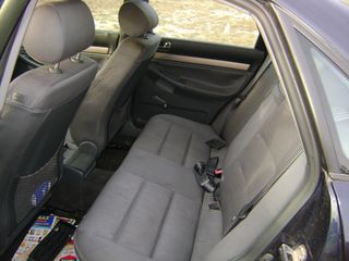AUDI   A4   1800-thumb-7