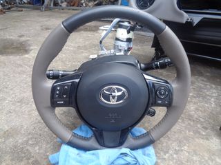 TOYOTA YARIS HYBRID ΤΙΜΟΝΙ ΔΕΡΜΑΤΙΝΟ ΡΑΦΤΟ ΜΕ CRUISE CONTROL 2017- / ΡΩΤΗΣΤΕ ΤΙΜΗ!! /...