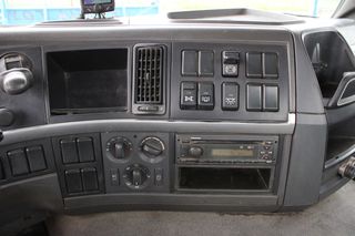 Ανατρεπόμενο Για Containers Με Βραχίονες Volvo 2010 8x4 fm410-thumb-11