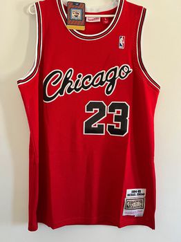 Φανέλα - Εμφάνιση Michael Jordan Jersey Chicago Bulls 1984-85 Mitchell & Ness Κόκκινη μέγεθος Large 