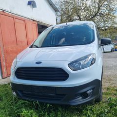 Ford Transit Courier '17