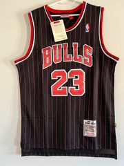 Φανέλα - Εμφάνιση Michael Jordan Jersey Chicago Bulls 1995-96 Mitchell & Ness Μαύρη Μέγεθος XL