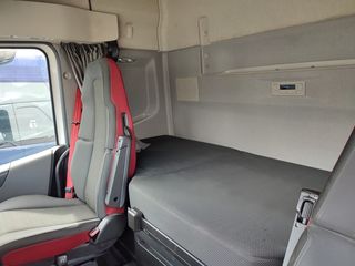 Volvo 2015 FH13 500 ADR RETARTER -thumb-16
