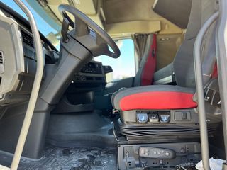 Volvo 2015 FH13 500 ADR RETARTER -thumb-18