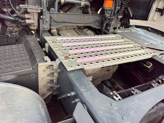 Volvo 2015 FH13 500 ADR RETARTER -thumb-13