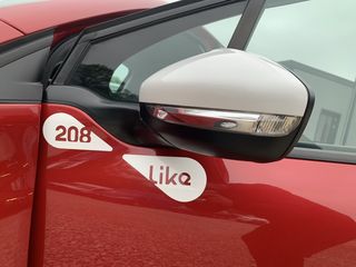 Peugeot 208 2016-thumb-14