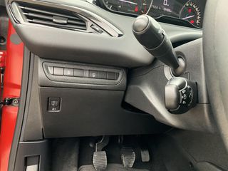 Peugeot 208 2016-thumb-16