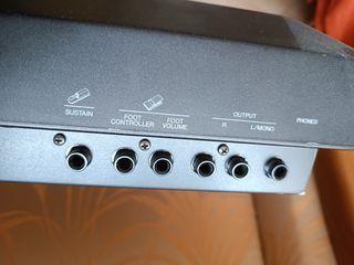 Yamaha W7 Synthesizer-thumb-4