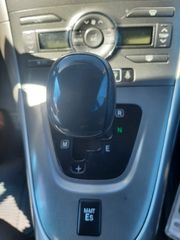 Toyota Auris 2009-thumb-12