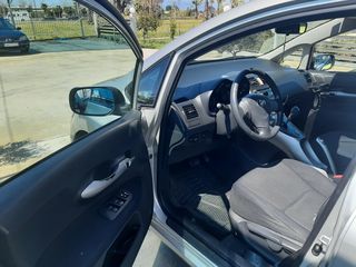 Toyota Auris 2009-thumb-14