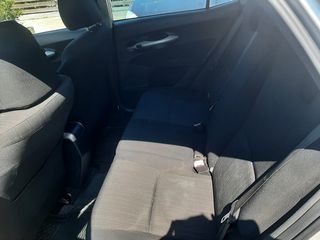 Toyota Auris 2009-thumb-18
