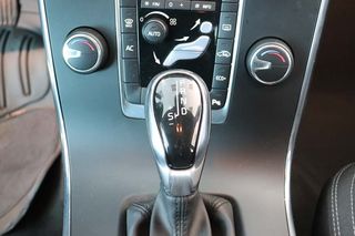 Volvo S60 2016 T3 (από 174€/μήνα)-thumb-34