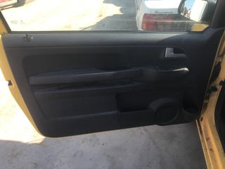 VOLKSWAGEN FOX-thumb-2