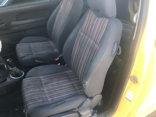 VOLKSWAGEN FOX-thumb-4