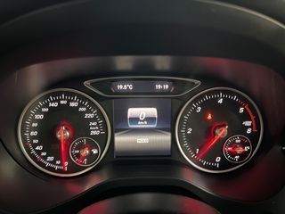 Mercedes-Benz A 180 2017 Facelift Navi Keylees Amg17 Wheels Pdc Start Stop-thumb-45
