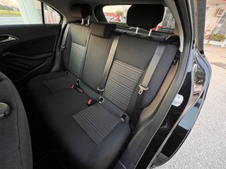 Mercedes-Benz A 180 2017 Facelift Navi Keylees Amg17 Wheels Pdc Start Stop-thumb-26