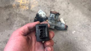 Mazda 323 ρελε kod BC1E 67 830-thumb-1