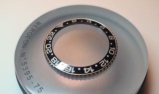 Γνήσιο Rolex GMT 116710LN bezel-thumb-4