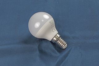 Λάμπα LED E14 4.5W 3000K(Θερμό Φώς)
