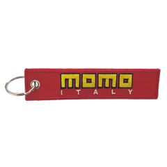 Υφασμάτινο κεντητό μπρελόκ με λογότυπο Momo κόκκινο