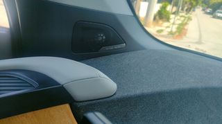Bmw i3 2018 e-drive harman cardon-thumb-16