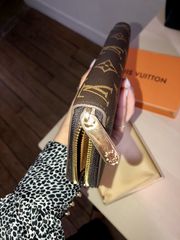 Louis Vuitton Zippy Monogram Wallet-thumb-5