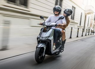 Yadea Electric Scooter 2026 T9-thumb-14