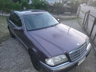 Mercedes-Benz C 200 1997-thumb-1