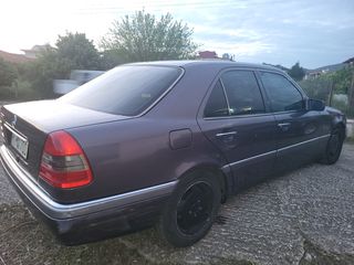 Mercedes-Benz C 200 1997-thumb-3