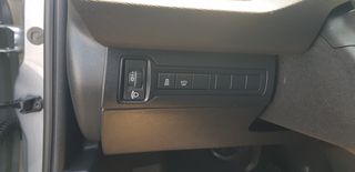 Peugeot 308 2017-thumb-14