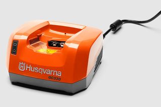 Husqvarna Φορτιστής QC330 για Μπαταρίες Εργαλείων