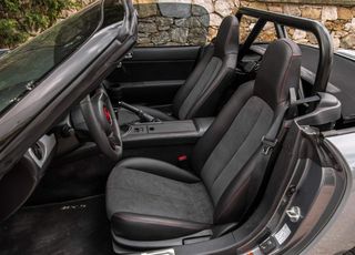 ΤΑΠΕΤΣΑΡΙΕΣ ΑΥΤ/ΤΩΝ ΣΚΑΦΩΝ ΚΑΙ ΜΟΤΟ  ''car dressing''-thumb-78