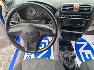 Kia Picanto 2005-thumb-10