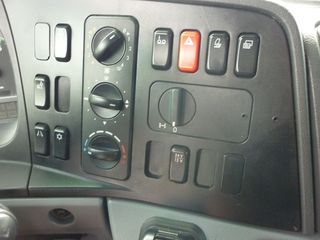 Ψυγείο Mercedes-Benz 2011 Axor-thumb-11