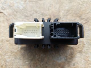 BMW E46 ΜΟΝΑΔΑ ΕΛΕΓΧΟΥ ΜΝΗΜΗΣ ΚΑΘΡΕΠΤΗ-thumb-2