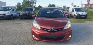 Toyota Yaris 2013-thumb-2