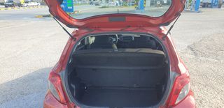 Toyota Yaris 2013-thumb-5