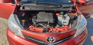 Toyota Yaris 2013-thumb-10