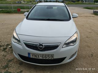 Opel Astra '12  1.3 CDTI Selection